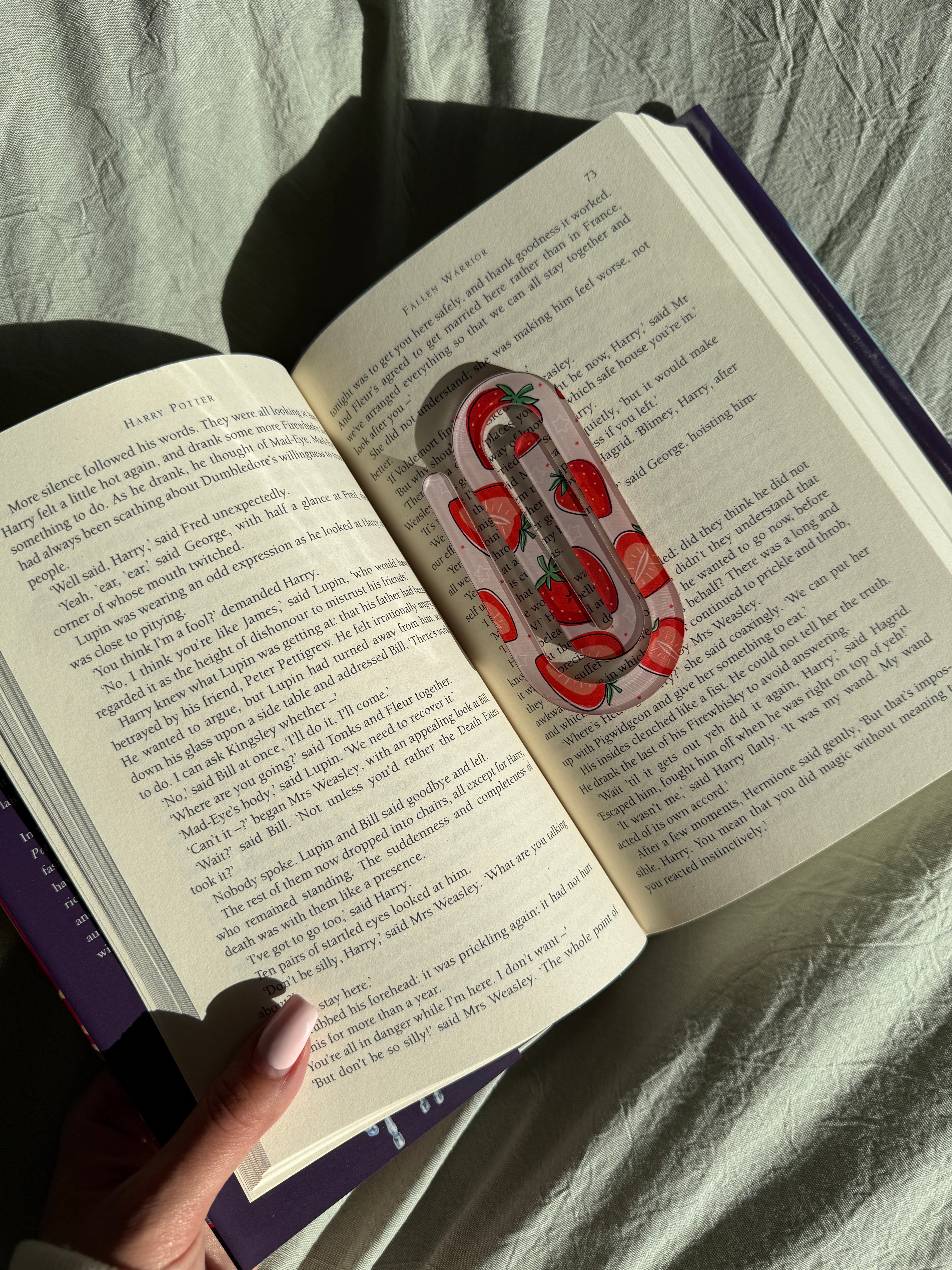 Jumbo Paperclip Bookmark