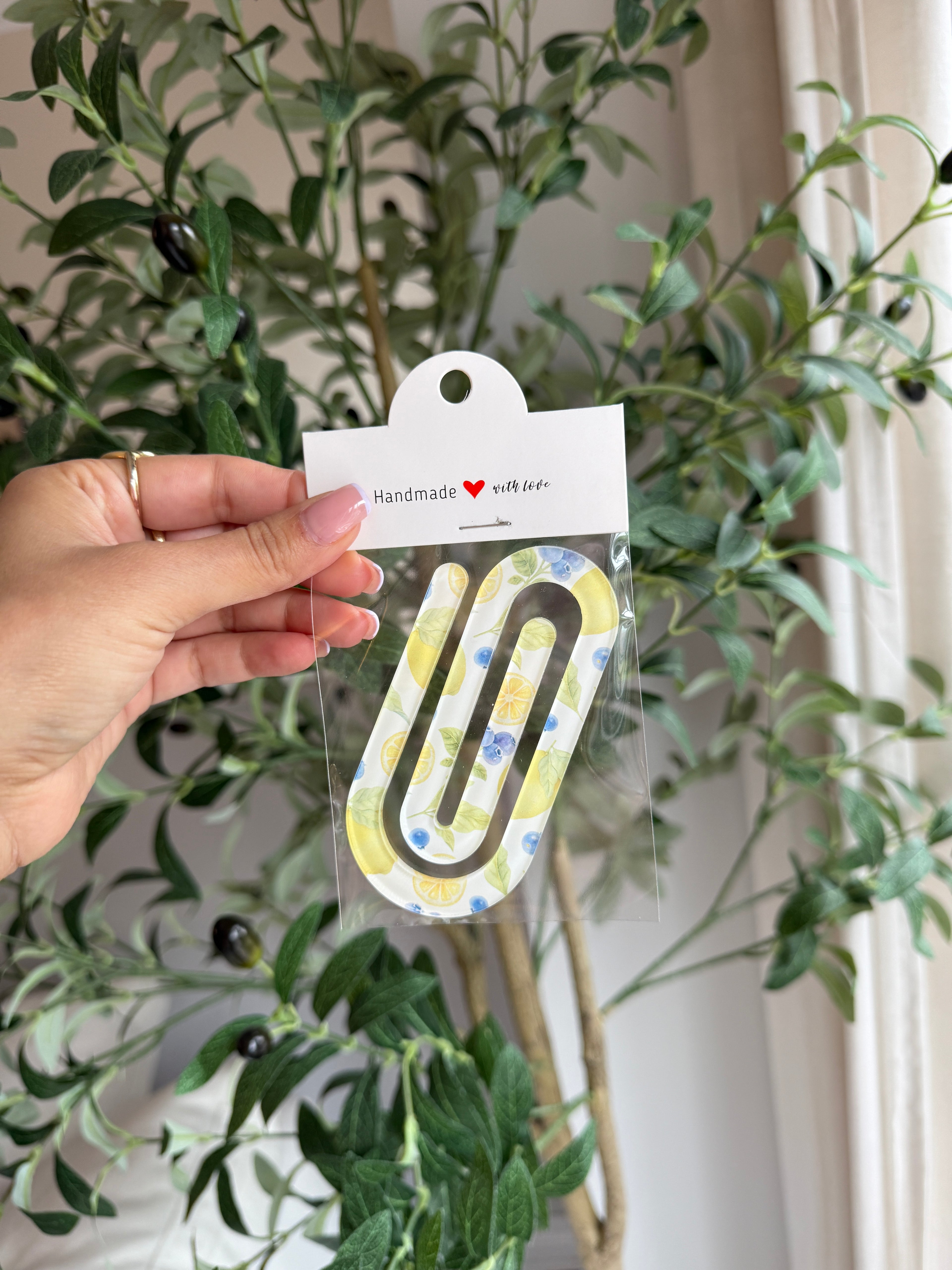 Jumbo Paperclip Bookmark