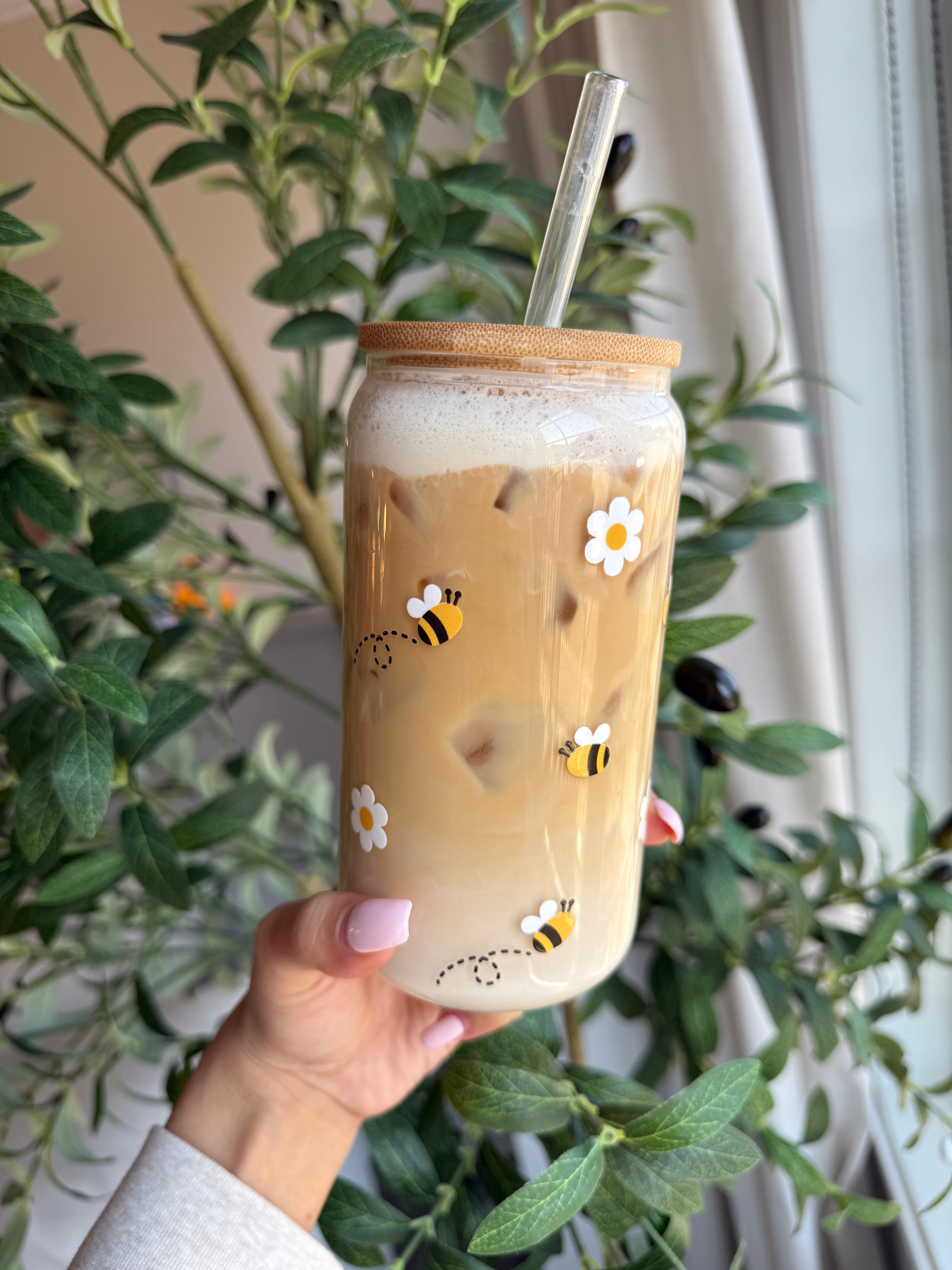 Bees & Daisies Glass Cup