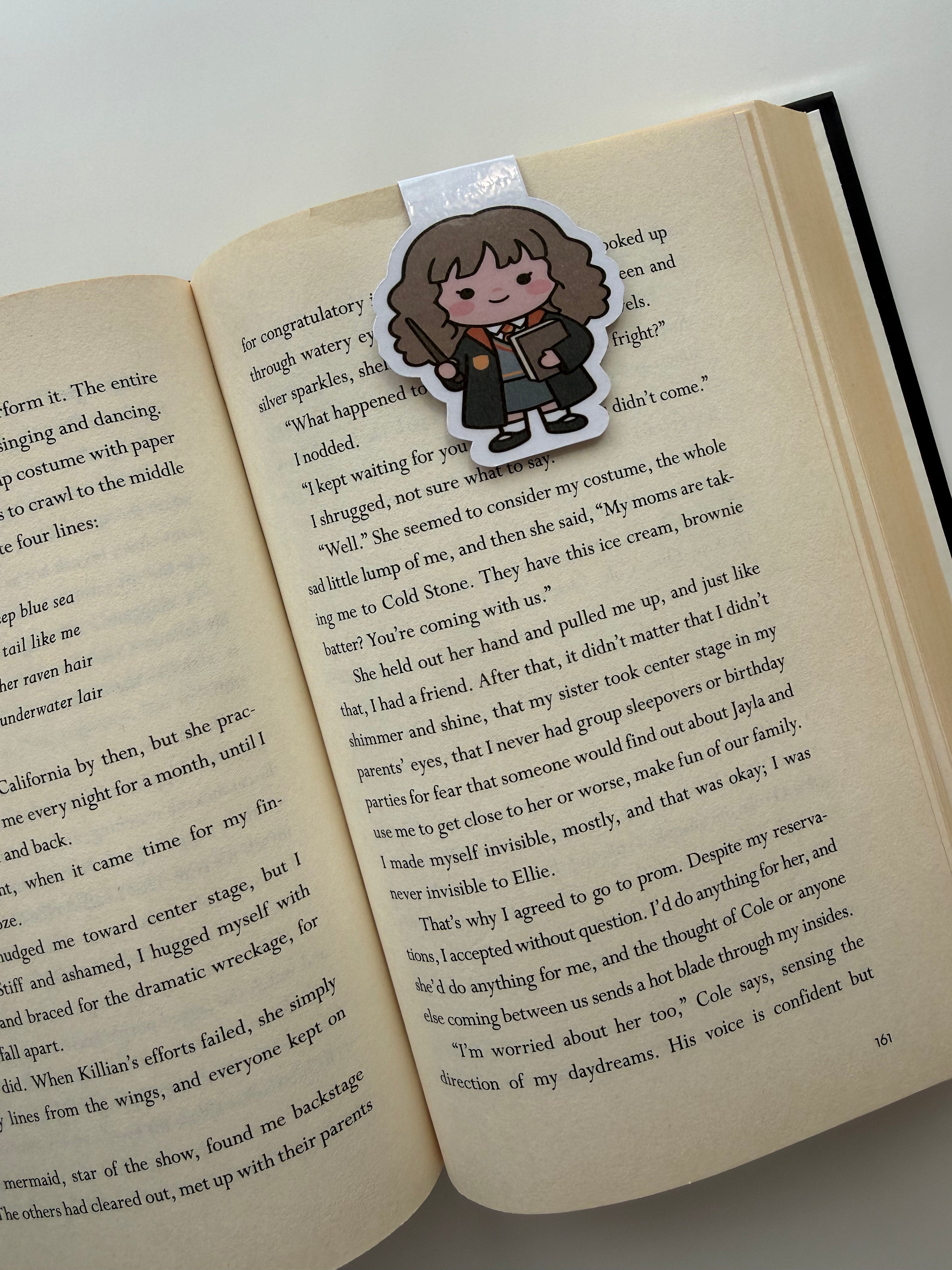 Wizarding Reads Collection Magnetic Bookmark